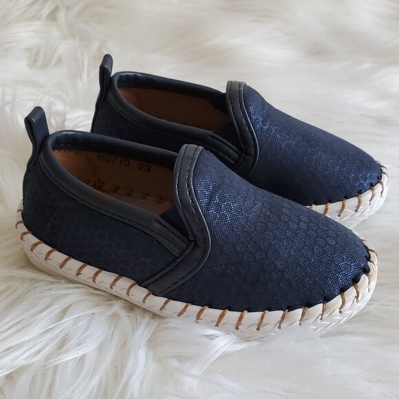 Cozy Cub Navy Blue Fashion Toddler Soft Sole Sports Shoes SZ 6.5 - Picture 3 of 11